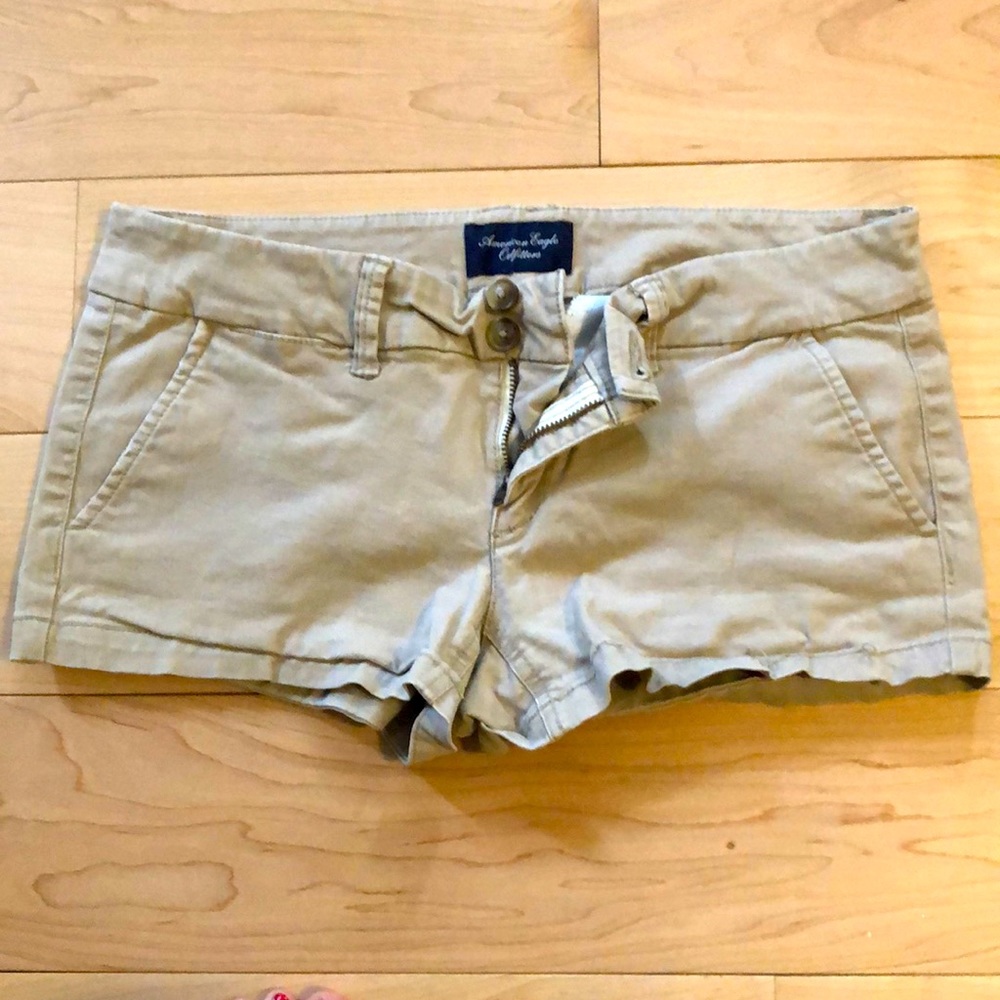 American eagle khaki short  chino size 4 ❤️
